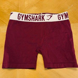 Fit shorts in Deep plum/Chalk Pink- Gymshark